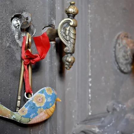 Le Petit Chateau Bed & Breakfast