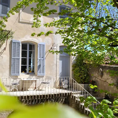 Le Petit Chateau
