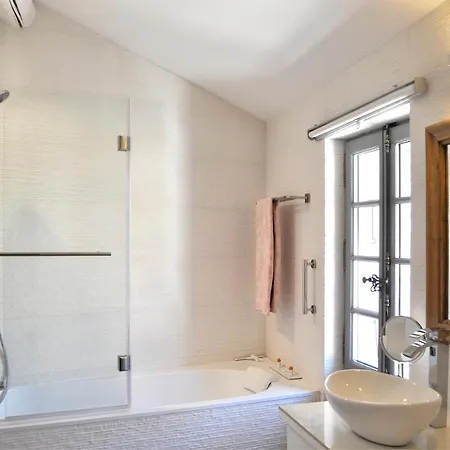 Bed & Breakfast Le Petit Chateau